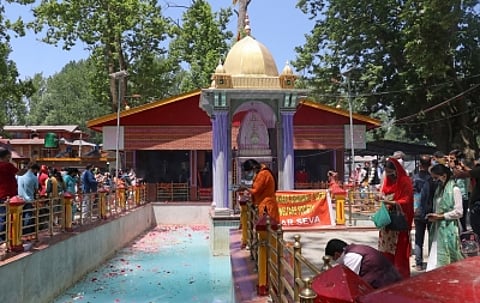 Every year, the Kheer Bhawani Mela, celebrated during Jyeshtha Ashtami (Zyeshta Ashtami), brings together Kashmiri Hindus, pilgrims, and tourists in a joyous congregation. (IANS)