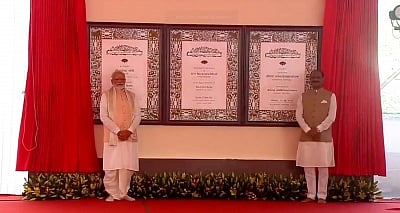 The Prime Minister along with Birla unveiled the plaque to mark the inauguration of the new Parliament house. (IANS)