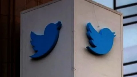 A disconnect between Twitter and Apple servers results in tweet URLs that simply read "twitter.com" without any context. (IANS)
