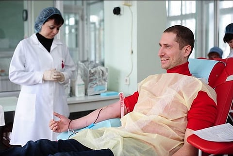 The process of blood donation in a hospital.
(Wikimedia Commons)