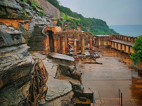 This ancient fort served as the capital of the Chandelas during their 400-year rule. (Wikimedia Commons)