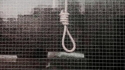 Man attempts to hang self after killing wife.
(Unsplash)