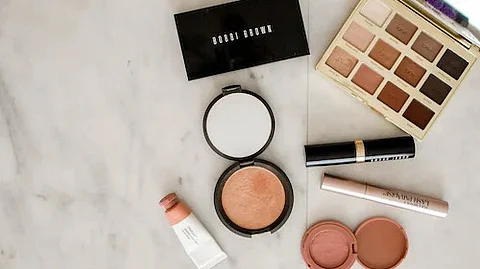 Mukan Jain, Brand Manager at MARS Cosmetics, discusses the proper order for applying makeup. (Unsplash)