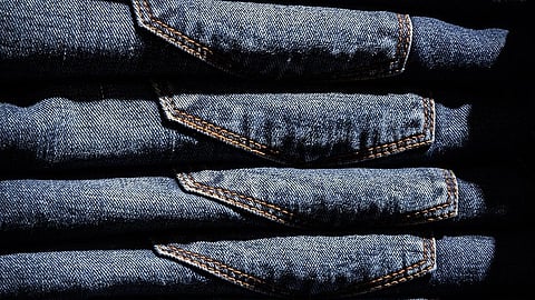 Jeans can adapt to any situation, whether you're dressing up for a casual outing or keeping it laid-back for a weekend at home.
(Pixabay)