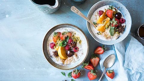 Evidence based studies have shown the health benefits of eating breakfast. It improves the energy levels and ability to concentrate in short term, and can help with better weight management, reduced risk of many diseases like type 2 diabetes and heart disease in long term. (Unsplash)