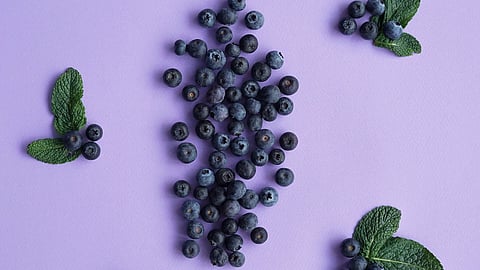 Blueberries owe their brain-boosting prowess to their rich antioxidant content. Antioxidants are compounds that combat oxidative stress in the body, which can lead to cell damage and aging. (Unsplash)
