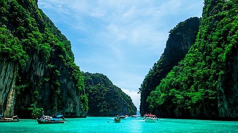 In true Soneva tradition, guests can expect dazzling Christmas celebrations complemented by rare experiences, designed to enthral all season long at Soneva Fushi,Soneva Jani and Soneva Kiri. (Unsplash)