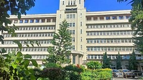 As air pollution bogs down Mumbai for the past couple of months, the state-run Sir J.J. Hospital here has opened a separate OPD ward to provide emergency treatment to patients suffering from respiratory problems.(IANS)