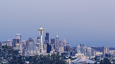Relocating to Seattle, known as the Emerald City, promises a blend of natural beauty, dynamic culture, and robust career opportunities.