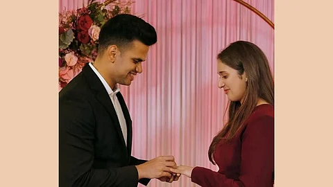 Arjun tendulkar engages saaniya chandhok
