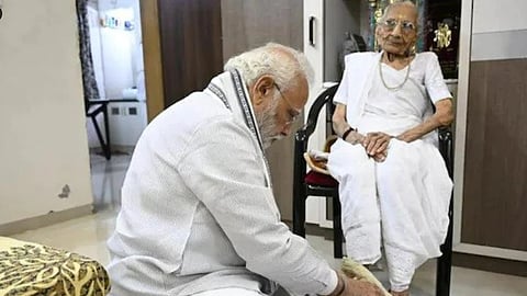 PM Narendra Modi with his late mother Heeraban Modi