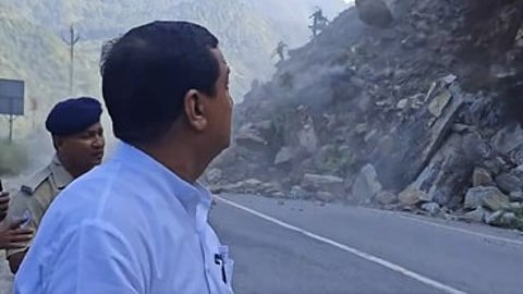 The incident occurred while Baluni was on his way to Rishikesh after visiting affected regions in Chamoli and Rudraprayag.