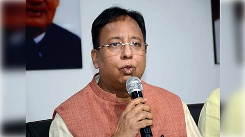 On the allegation of diesel theft, Jaiswal said Kishor based his claim on a letter written by Municipal Corporation Mayor Garima Devi Sikaria, despite admitting in his own response that the petrol pump in question does not belong to Jaiswal.