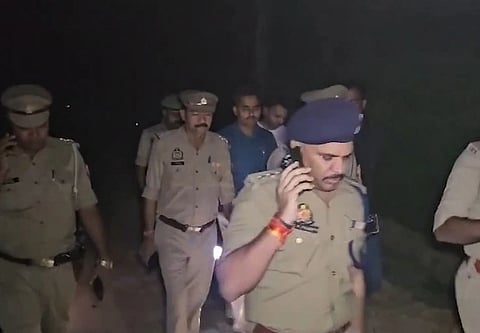 Banthra Police received information that a girl had been raped by some men. Immediately, based on a complaint from the victim's father, a FIR was registered against the named accused, and a team was formed to apprehend them.