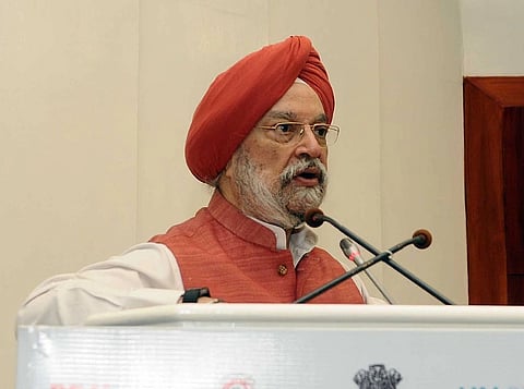 Image of the Minister of State for Housing and Urban Affairs (I/C), Shri Hardeep Singh Puri addressing the session on ‘The Knowledge Coalition-Intelligent Conversations’ as the part of the World Environment Day celebrations, in New Delhi on June 03, 2018.