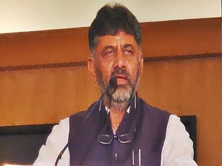 कर्नाटक कांग्रेस में हलचल के बीच शिवकुमार ने दिल्ली जुटान से बनाई दूरी