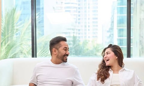 शिवालिका ओबेरॉय ने फ्लॉन्ट किया बेबी बंप, पति अभिषेक पाठक के काम को लेकर किया खुलासा