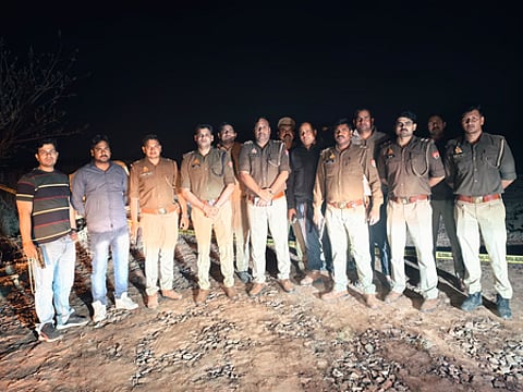 ग्रेटर नोएडा : मुठभेड़ में दो बदमाश घायल, तीन गिरफ्तार