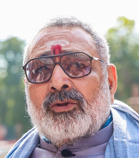 ओवैसी के दिल में जिन्ना का जिन्न घुस गया है: गिरिराज सिंह