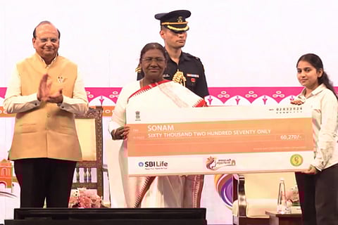 दिल्ली में लखपति बिटिया योजना शुरू, सीएम रेखा गुप्ता ने बताया ऐतिहासिक