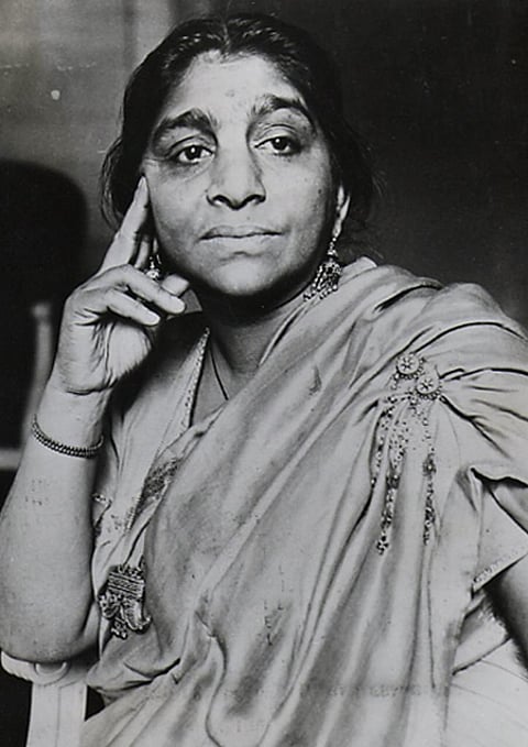 सरोजिनी नायडू की पुण्यतिथि पर सीएम योगी और पुष्कर सिंह धामी समेत कई नेताओं ने दी श्रद्धांजलि