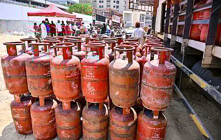 Govt acts against LPG hoarding, seizes 15,000 cylinders in 12,000 raids