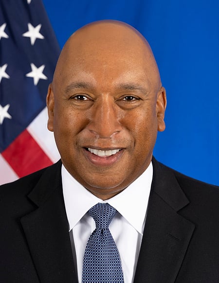 US last year cleared $330 billion in arms sales, pushing for faster system