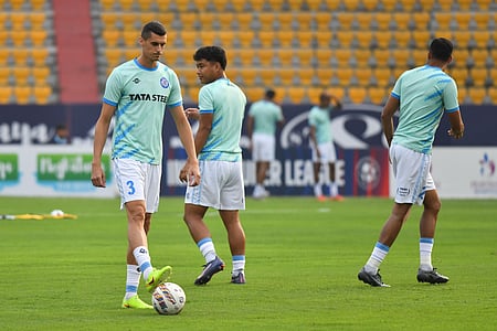 Jamshedpur FC push for top spot against SC Delhi in the Indian Super League 2025-26 at Jawaharlal Nehru Stadium in New Delhi on Thursday. Photo credit: AIFF