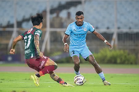 Phurba Lachenpa resolute Mumbai defence shut out Mohun Bagan Super Giant to go top of the Indian Super League (ISL) 2025-26 at the Vivekananda Yuba Bharati Krirangan in Kolkata on Friday. Photo credit: AIFF