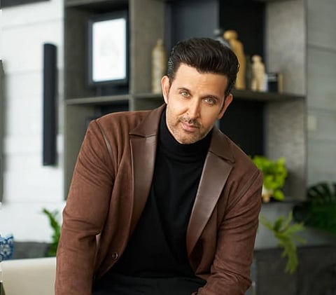 Hrithik Roshan throws idea to Ryan Gosling of hanging out with respective aliens buddies