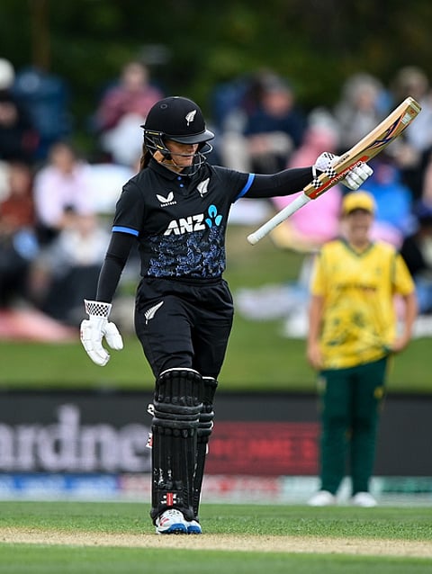Amelia’s century powers NZ to 4-1 series win over SA