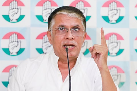 Congress slams Centre over LPG shortage, black marketing