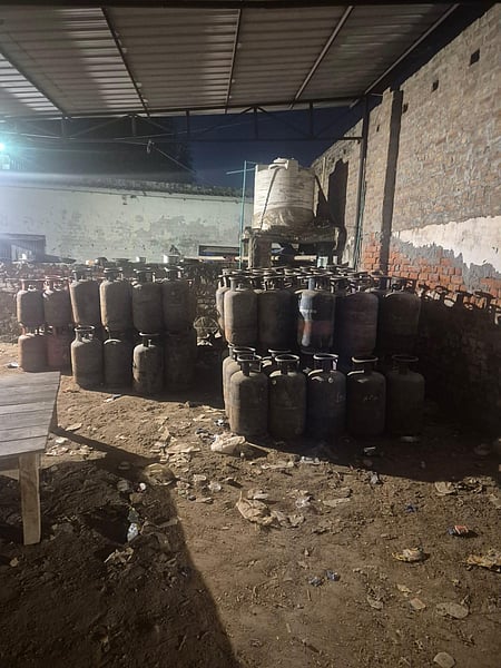 Delhi crime branch busts LPG hoarding racket in Ranhola; 459 cylinders seized