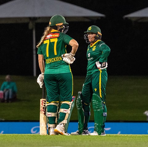 Debutante Reyneke hits last-ball six to seal thrilling ODI win for SA over NZ