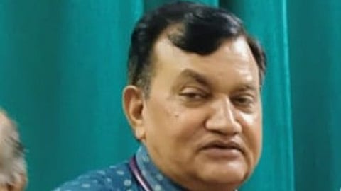 The Head of the Department (HoD) of Forensic Medicine at Sawai Man Singh (SMS) Medical College, Jaipur, Dr N.L. Disania died by suicide at his residence.