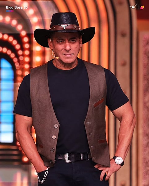 Salman Khan hosting Bigg Boss 20 with contestant Isha Rikhi