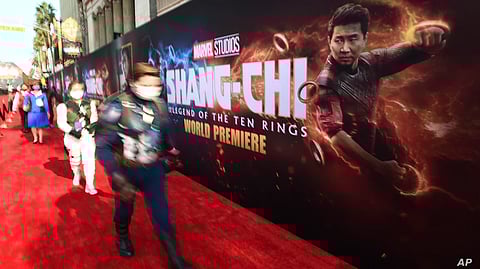 From left, Awkwafina, Meng'er Zhang, Simu Liu, and Fala Chen arrive at the screening of "Shang-Chi and the Legend of the Ten Rings" at Regal Union Square, Aug. 30, 2021, in New York Image source: voa