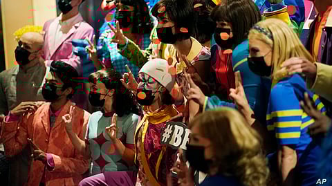 Las Vegas, The Mirage Hotel, December 2013 Image source: wikimedia