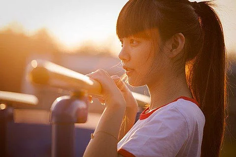 Happy Childhood May Lower Drug Risk Among Teens