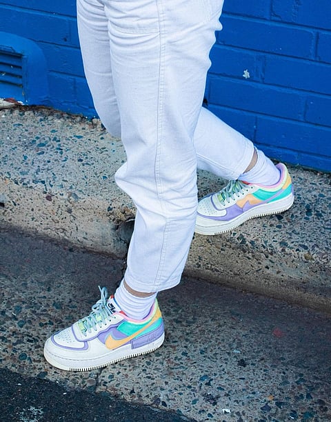 Guide To Style Sneakers As Per The Occasion