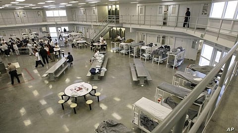 CDC Confirms Nearly 900 Cases of Mumps among People at Adult Migration Detention Facilities across US