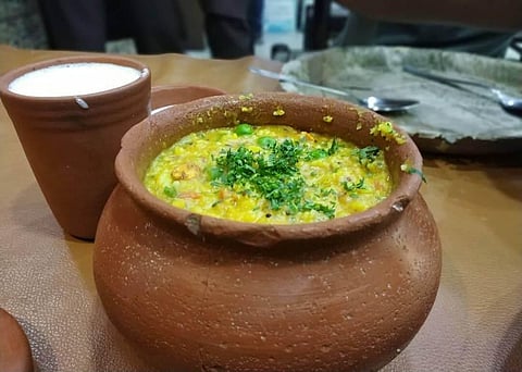 ‘Khichdi’ as Haute-Cuisine in Luring Ambiance of Eatery Chain, “Khichdi – The Global Food”