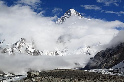 World Record! Nepalese Mountaineer Climbs Pakistan’s Highest Peaks in Just 23 Days