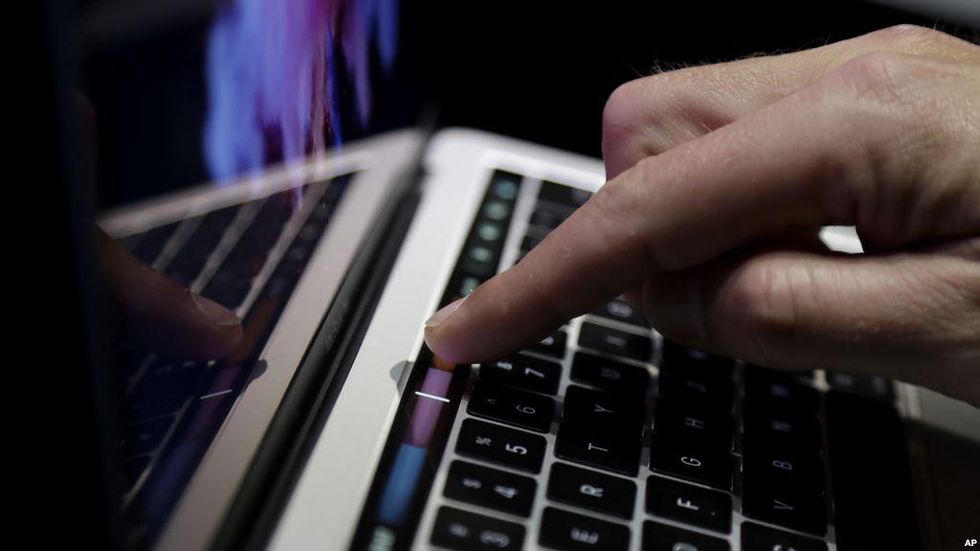 Google Pixel to get Voiceless Emergency Operator Options