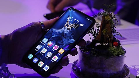 No one Would Buy a Huawei Smartphone Sans Google or Facebook