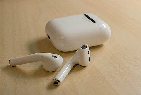 Teen Brilliantly Turns Apple Wired EarPods into AirPods for Just $4