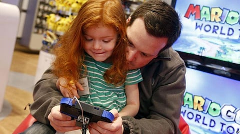 How Much Time Kids and Infants Should Spend Watching Screens Everyday?