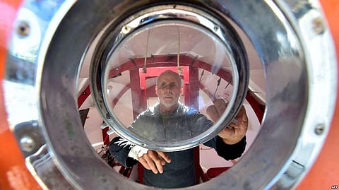 Frenchman Trip Across Atlantic in Barrel Coming to an End