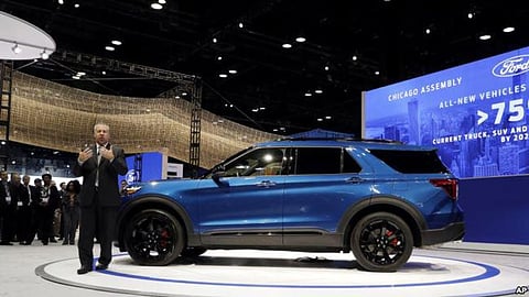 Add Traditional Touch To Your Contemporary House