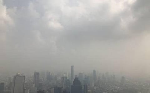 Beijing issues orange smog alert